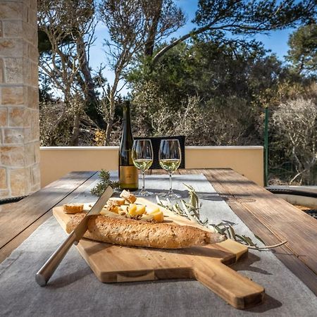 Villa Mediterra Prima Нин Екстериор снимка