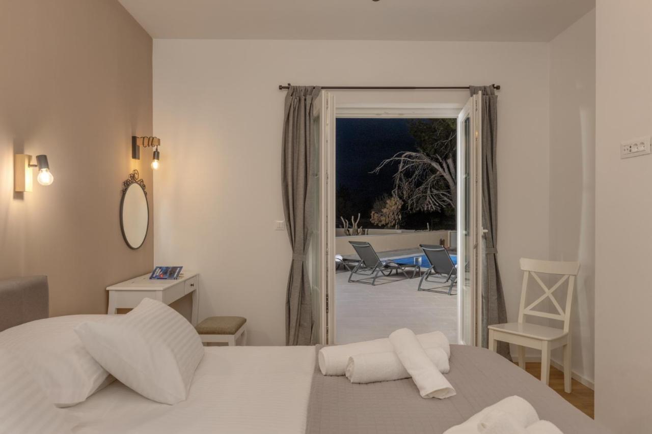 Villa Mediterra Prima Нин Екстериор снимка