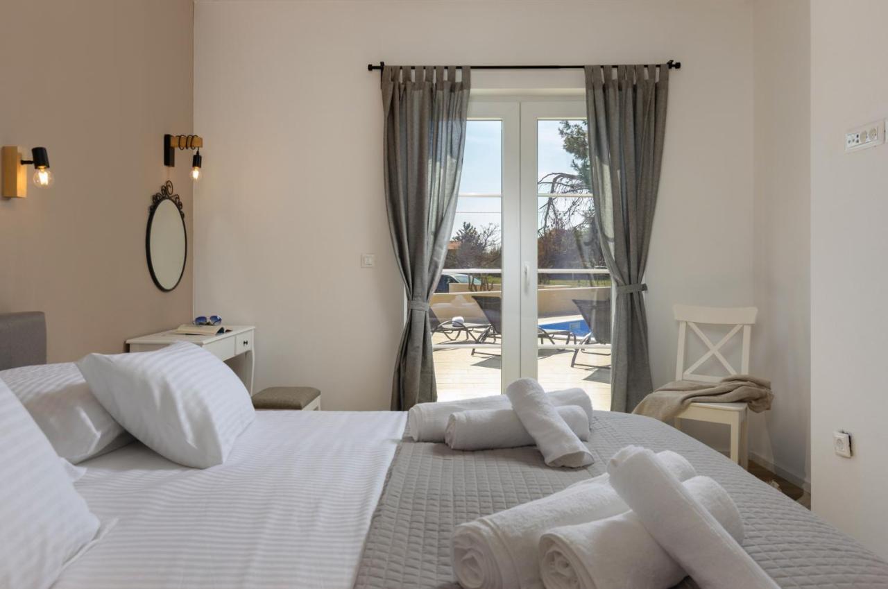 Villa Mediterra Prima Нин Екстериор снимка