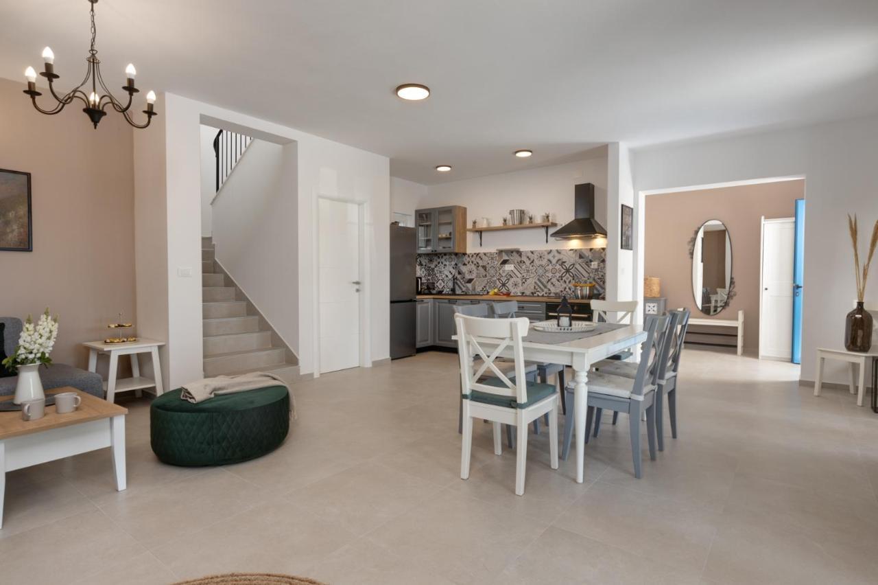 Villa Mediterra Prima Нин Екстериор снимка