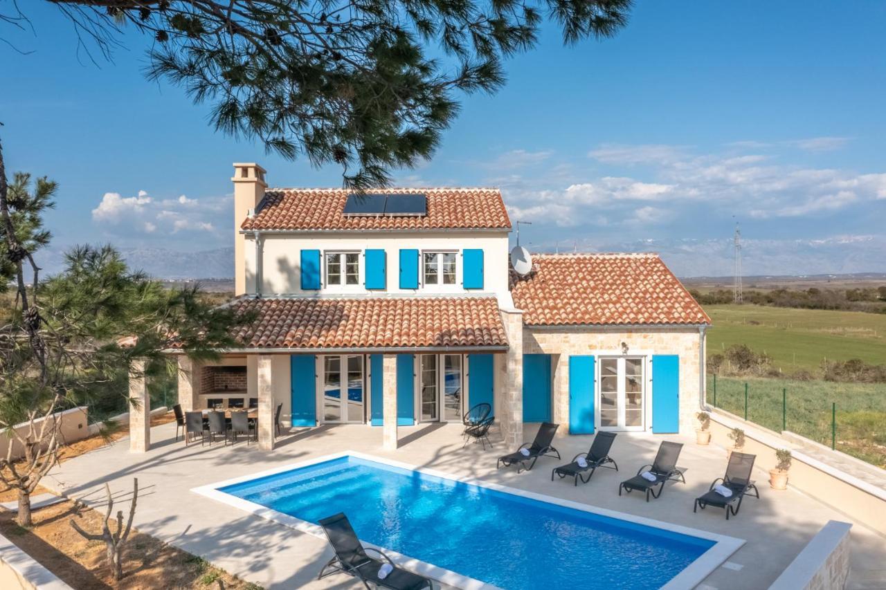 Villa Mediterra Prima Нин Екстериор снимка